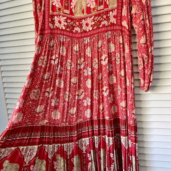 🦄 SPELL Poinciana Gown in Red 🦄 - Picture 13 of 15